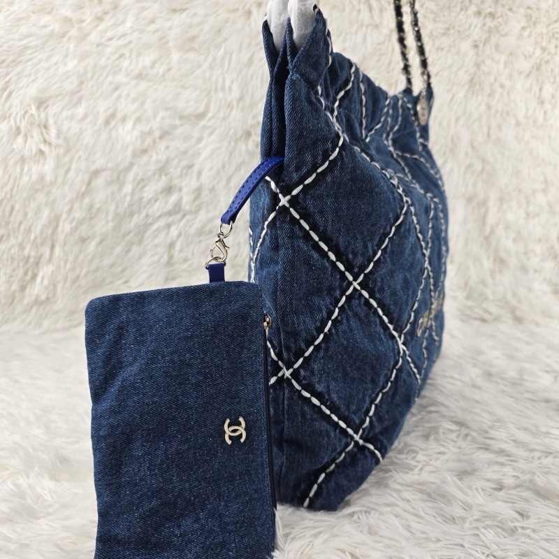 Ch**el hobo 22 bags